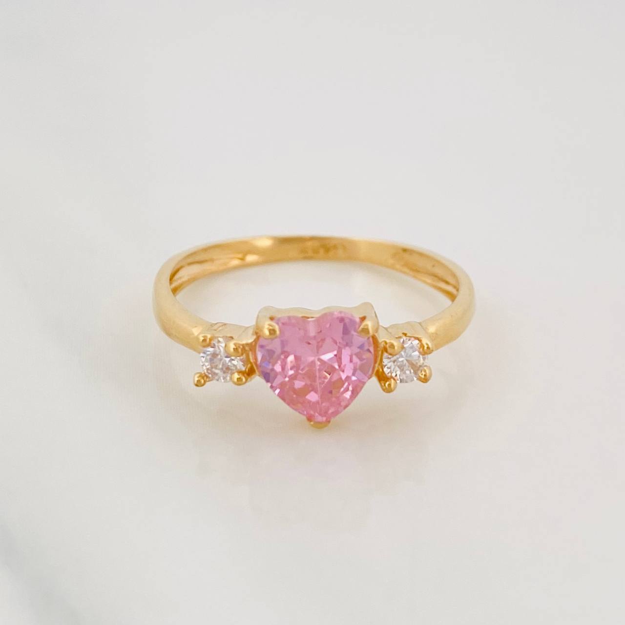 Anillo Corazon 1.95g / T7 1/2 Oro Amarillo 18K