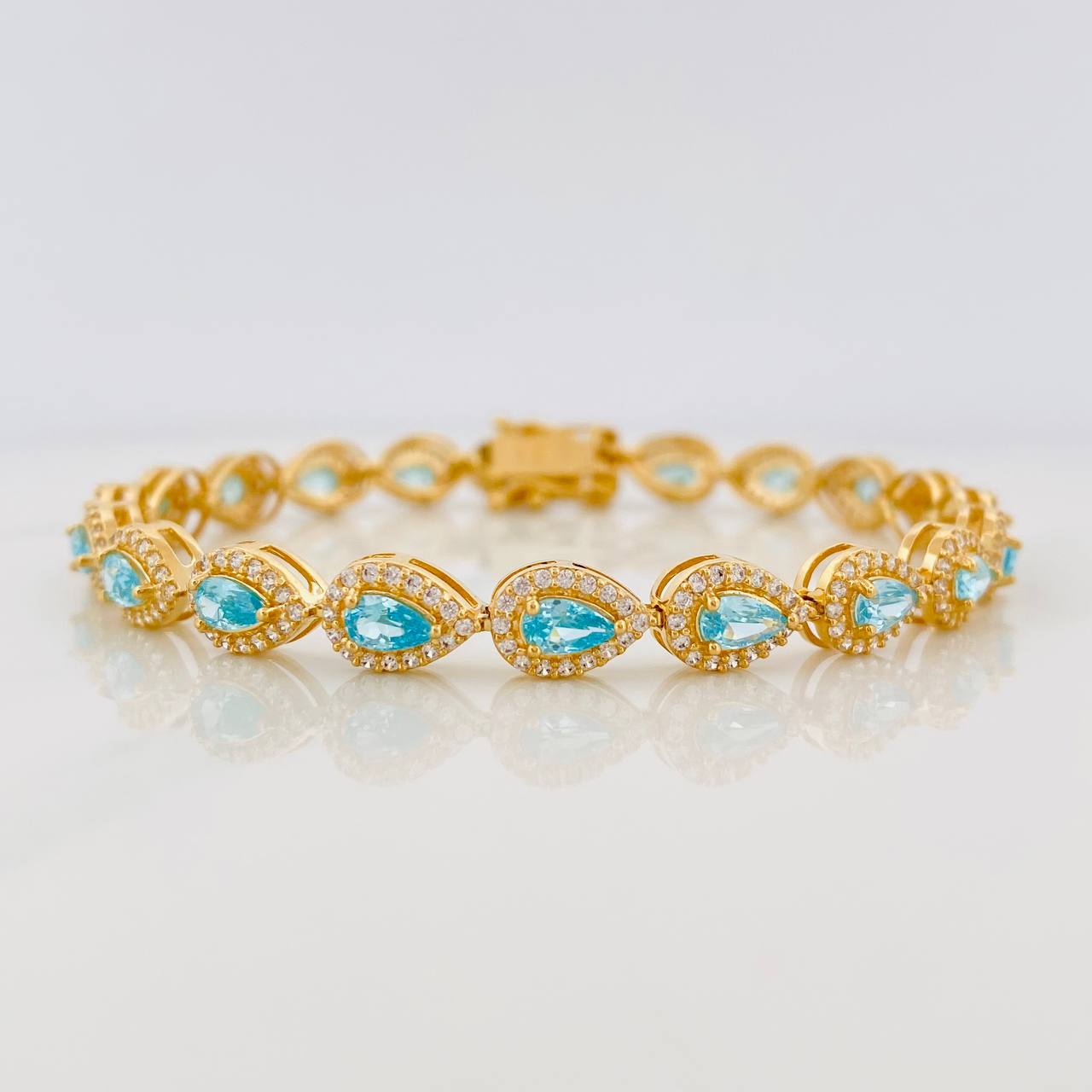 Pulso Halo Gotas 14.55g / 7 1/2 in / 6.24mm Oro Amarillo 18K