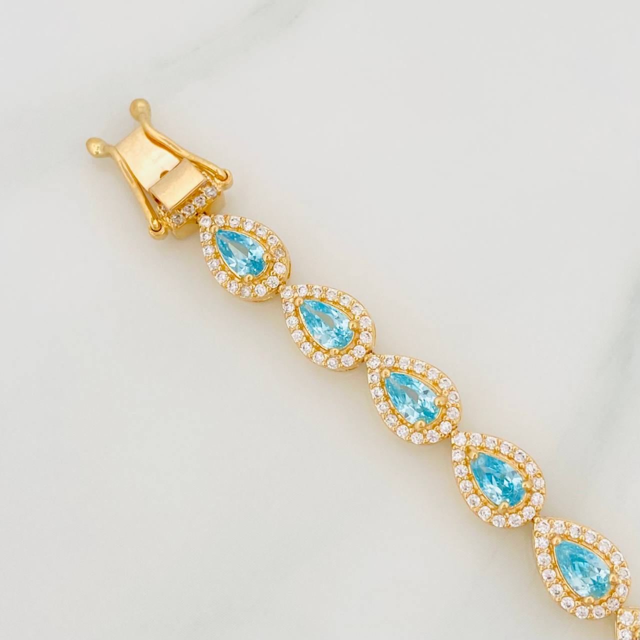 Pulso Halo Gotas 14.55g / 7 1/2 in / 6.24mm Oro Amarillo 18K