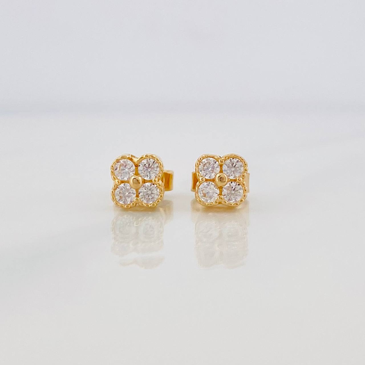 Topos Flor 1.35g / in / 5.1mm Oro Amarillo 18K