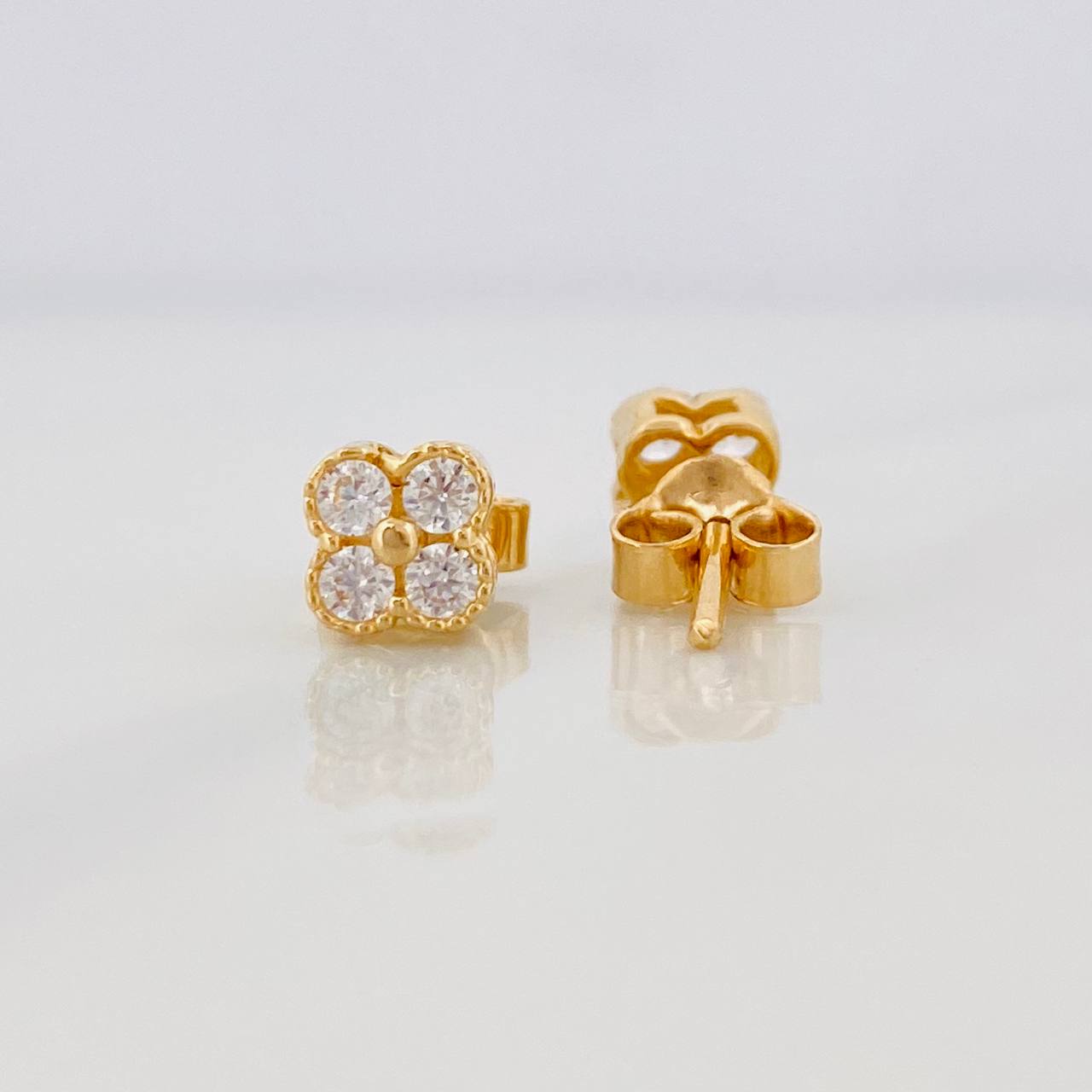 Topos Flor 1.35g / in / 5.1mm Oro Amarillo 18K