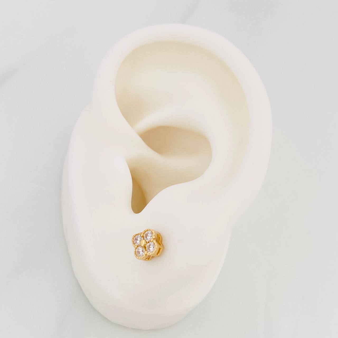 Topos Flor 1.35g / in / 5.1mm Oro Amarillo 18K