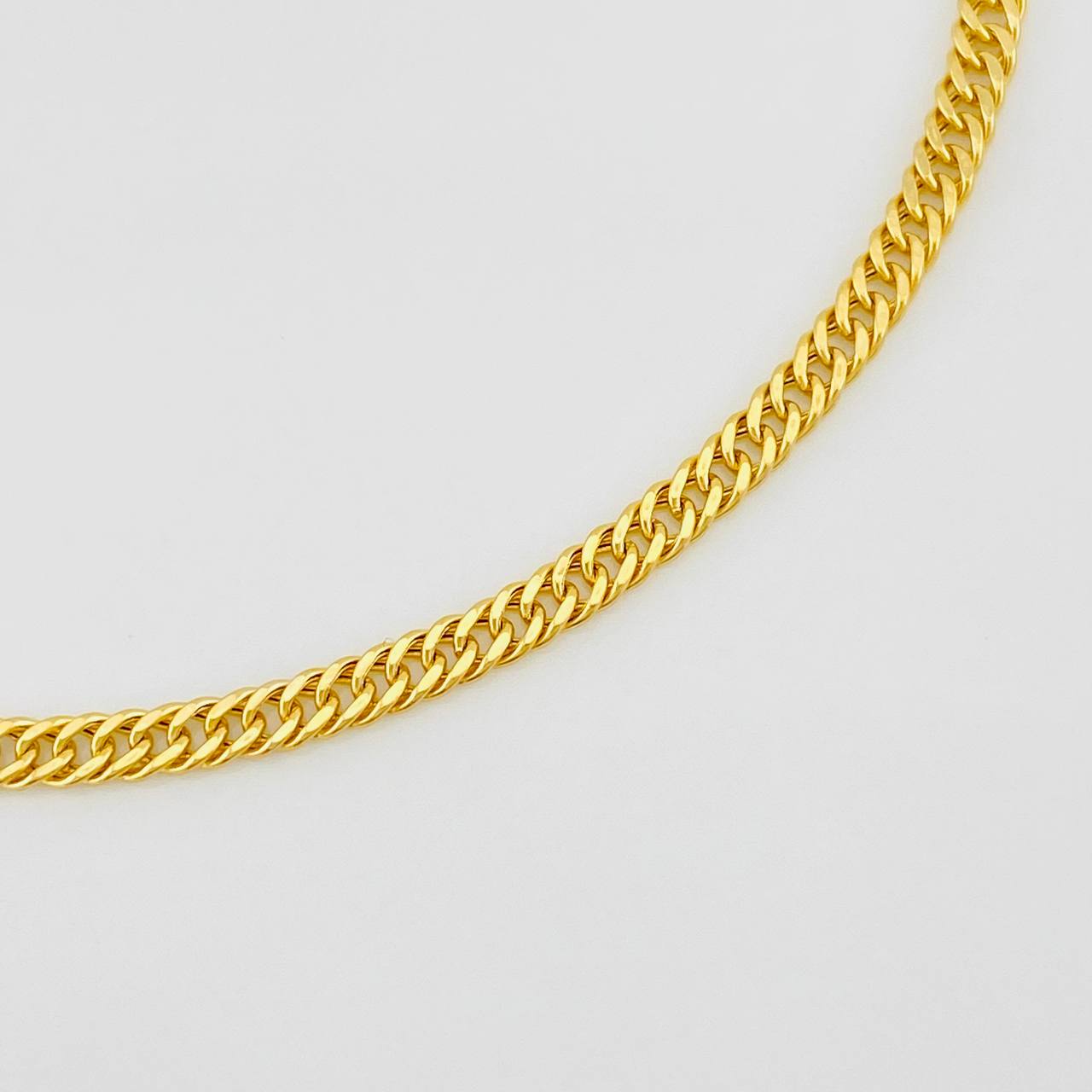 Pulso Cubano Tibetano 1.95g / 7 in / 2.6mm Oro Amarillo 18K