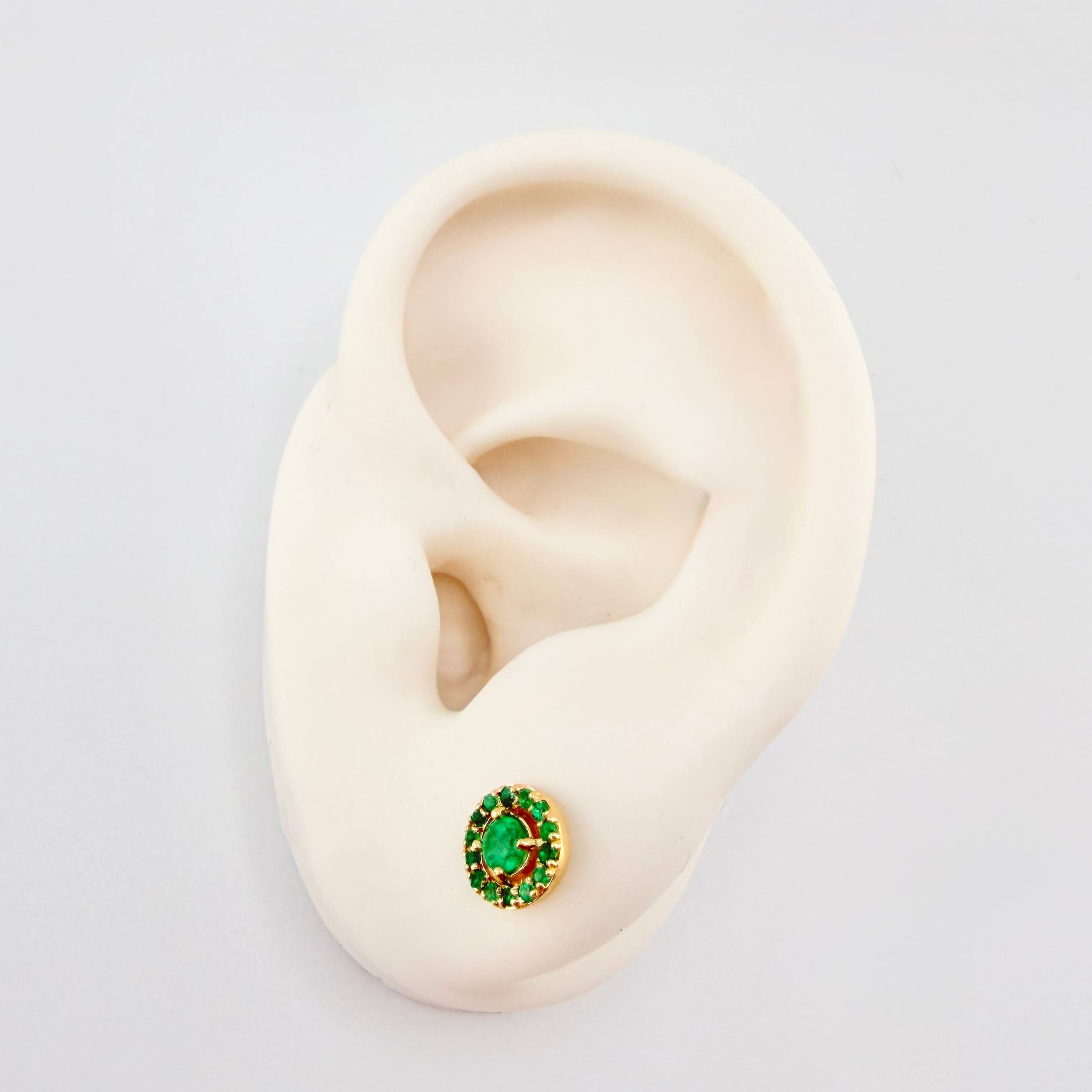 Topos Halo Circulo Esmeraldas 66pts 1.9gr / 7.2mm Oro Amarillo 18K *