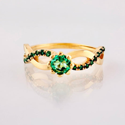 Anillo Solitario Infinito Imperial Esmeraldas 5pts 2.95gr / T7 1/4 / Oro Amarillo 18K *