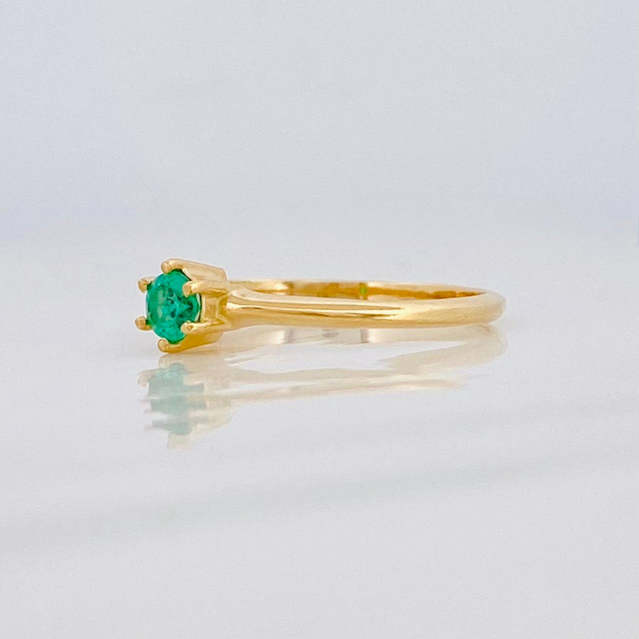 Anillo Solitario Esmeralda 16pts 1.4g / T6 1/2 Oro Amarillo 18K