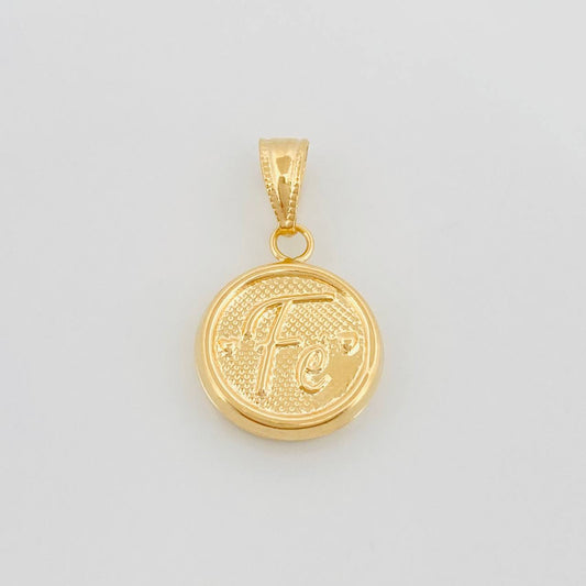 Dije Fe 0.9 g / 3/4 in Oro Amarillo 18K