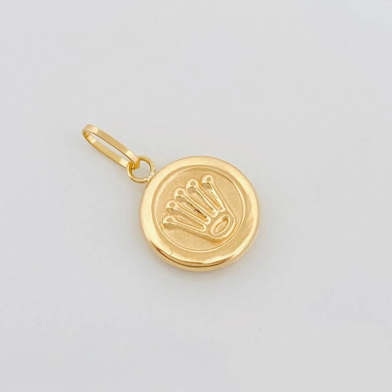 Dije Corona 0.85g / 3/4 in Oro Amarillo 18K