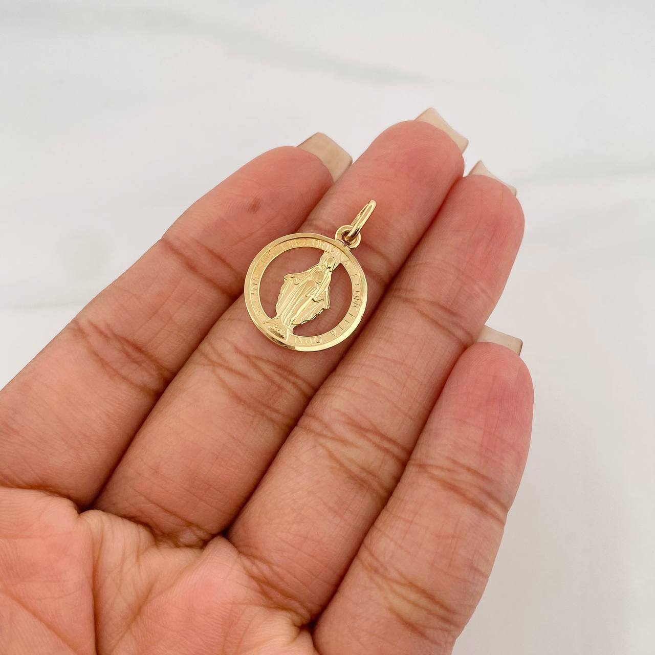 Pendant Miraculous Virgin 1.85 g / 1 in Yellow Gold 18K
