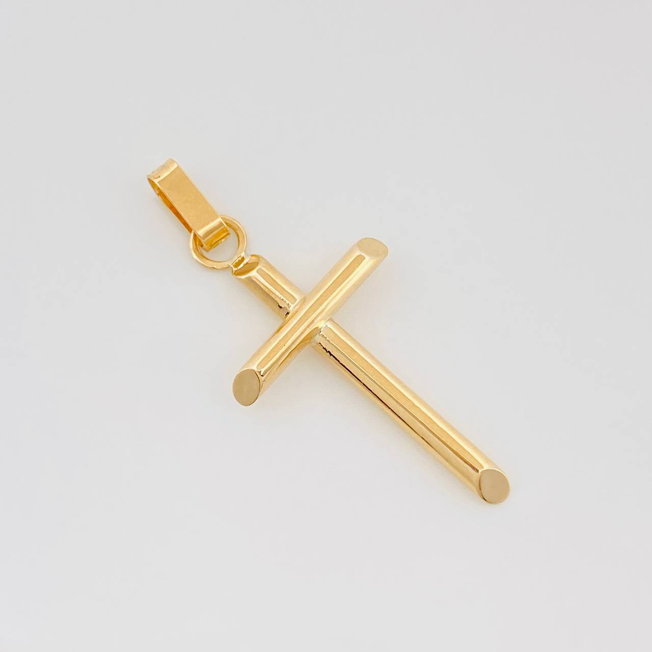 Pendant Flat-Tipped Cross 0.9 g / 1 1/4 in 18K Yellow Gold