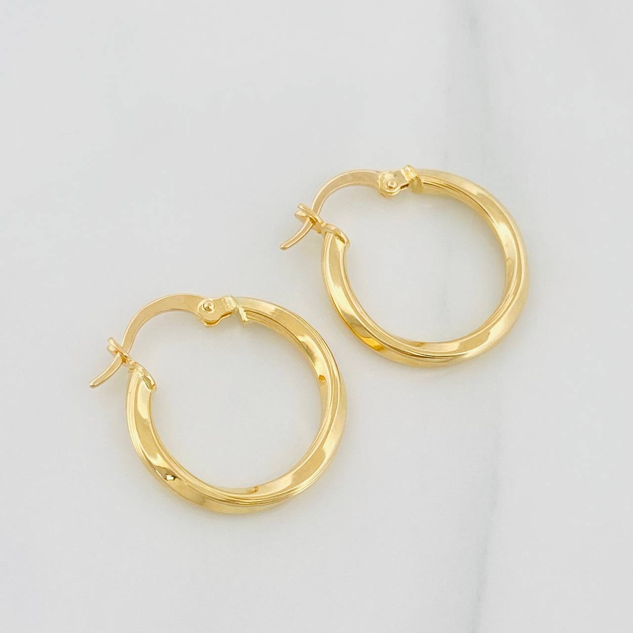 Hoop Earrings Bridget 1.55 g / 3/4 in Yellow Gold 18K