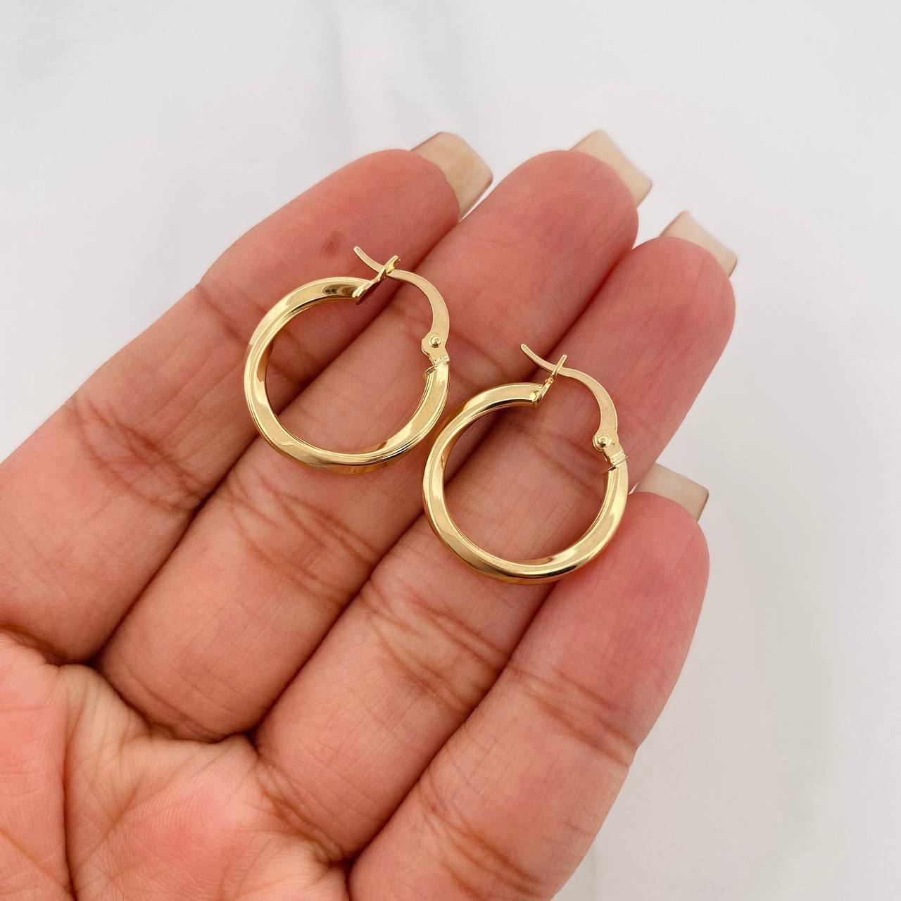 Hoop Earrings Bridget 1.55 g / 3/4 in Yellow Gold 18K