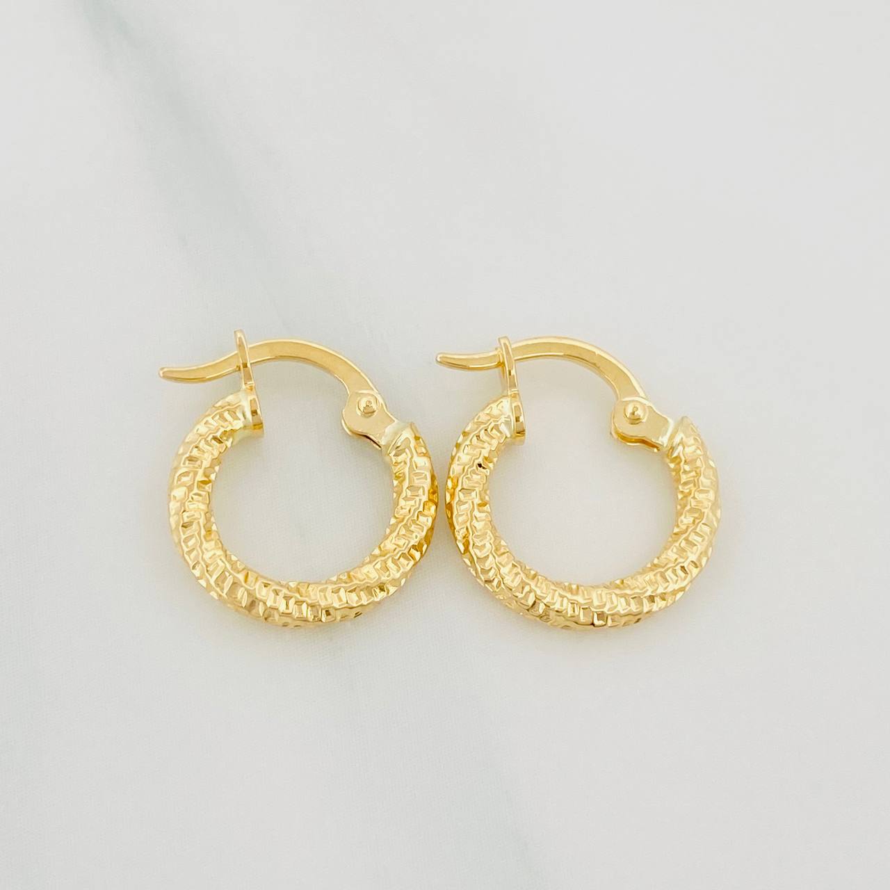 Hoop Earrings Lizy 1.1 g / 1/2 in 18K Yellow Gold