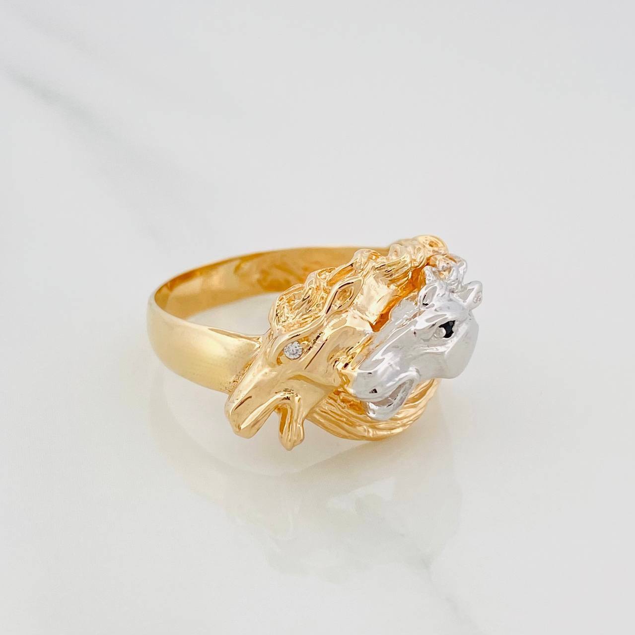 Crossed Horses Ring 6.85 g / Size 9 3/4 Two-Tone Yellow and White Gold 18K