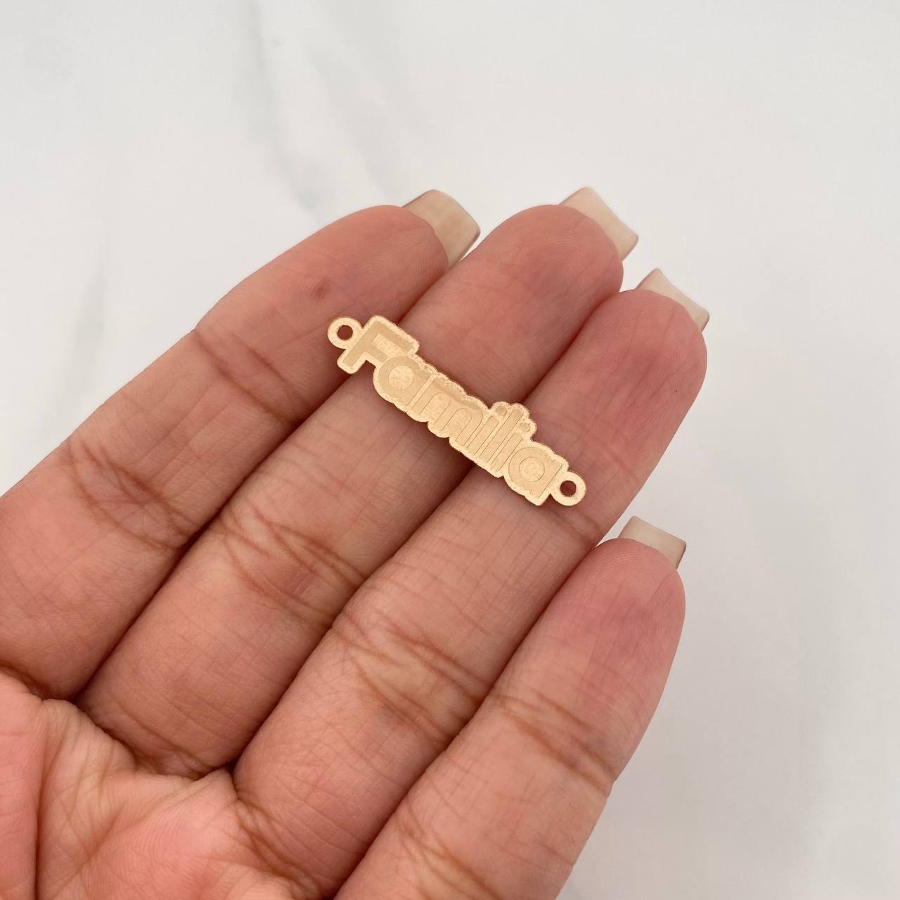 Herraje Placa Familia 0.65 g / 1 1/4 in Oro Amarillo 18K