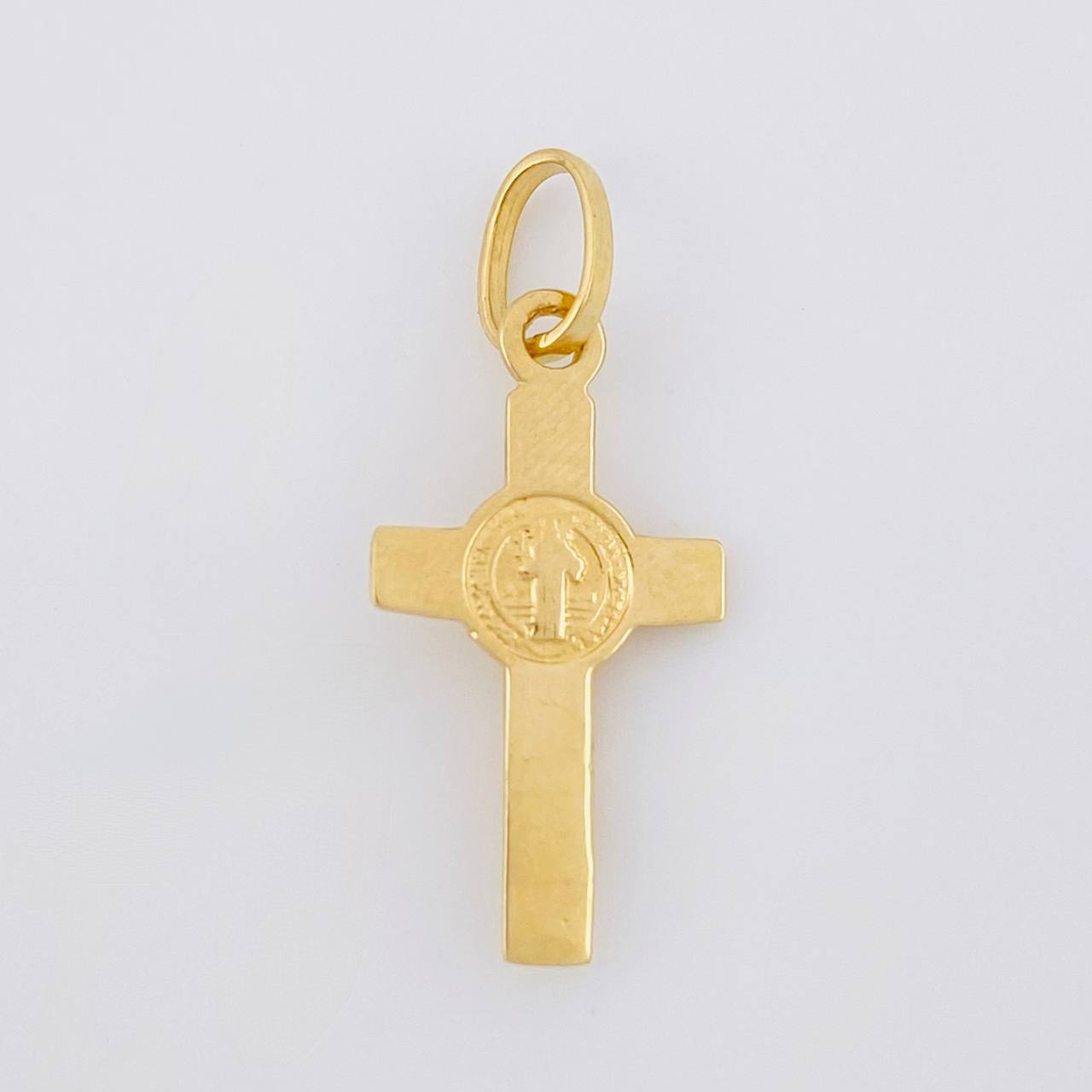 Dije Cruz Cristo San Benito 1g / 1 in Oro Amarillo 18K