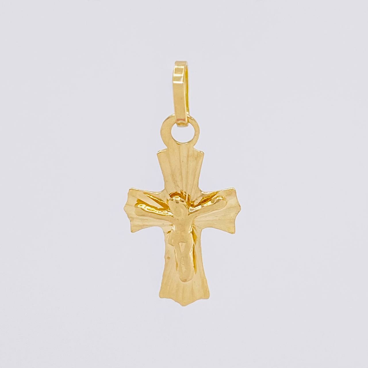 Dije Cruz Cristo Puntas Curvas 1.15g / 1 in Oro Amarillo 18K