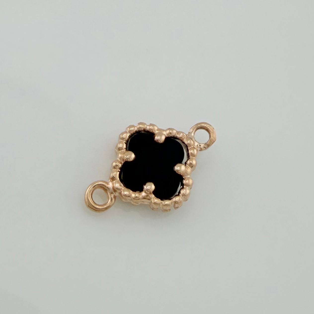 Charm Clover Black Onyx 0.75 g / 1/2 in 18K Rose Gold