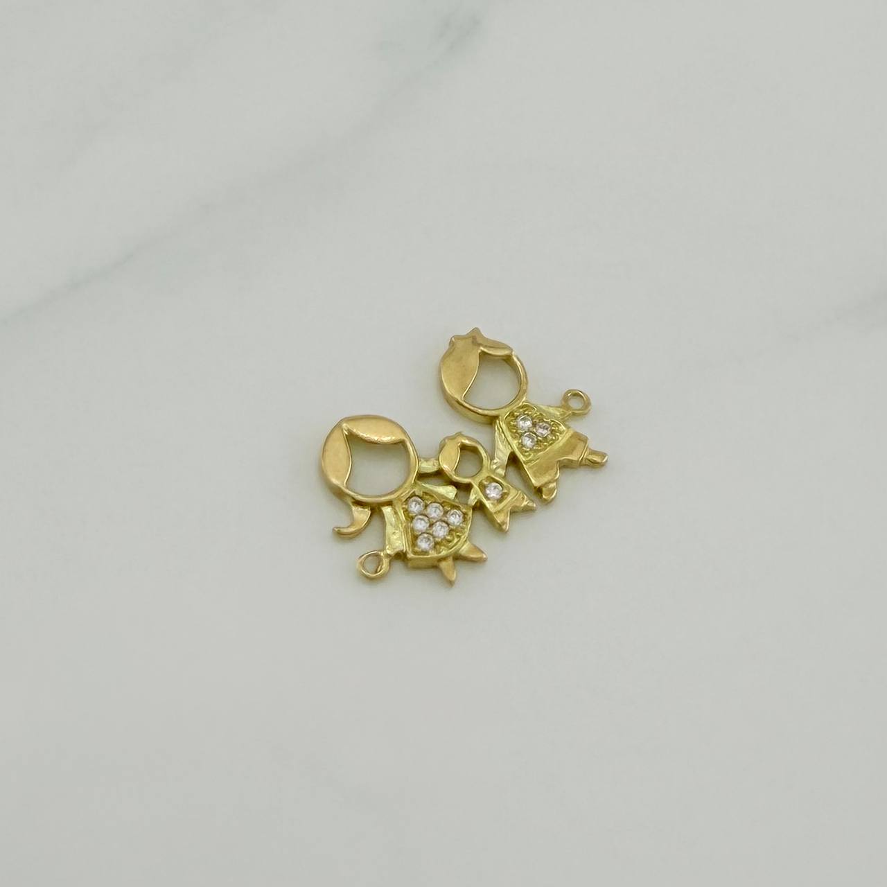 Charm Family Silhouette 1.1 g / 3/4 in 18K Yellow Gold