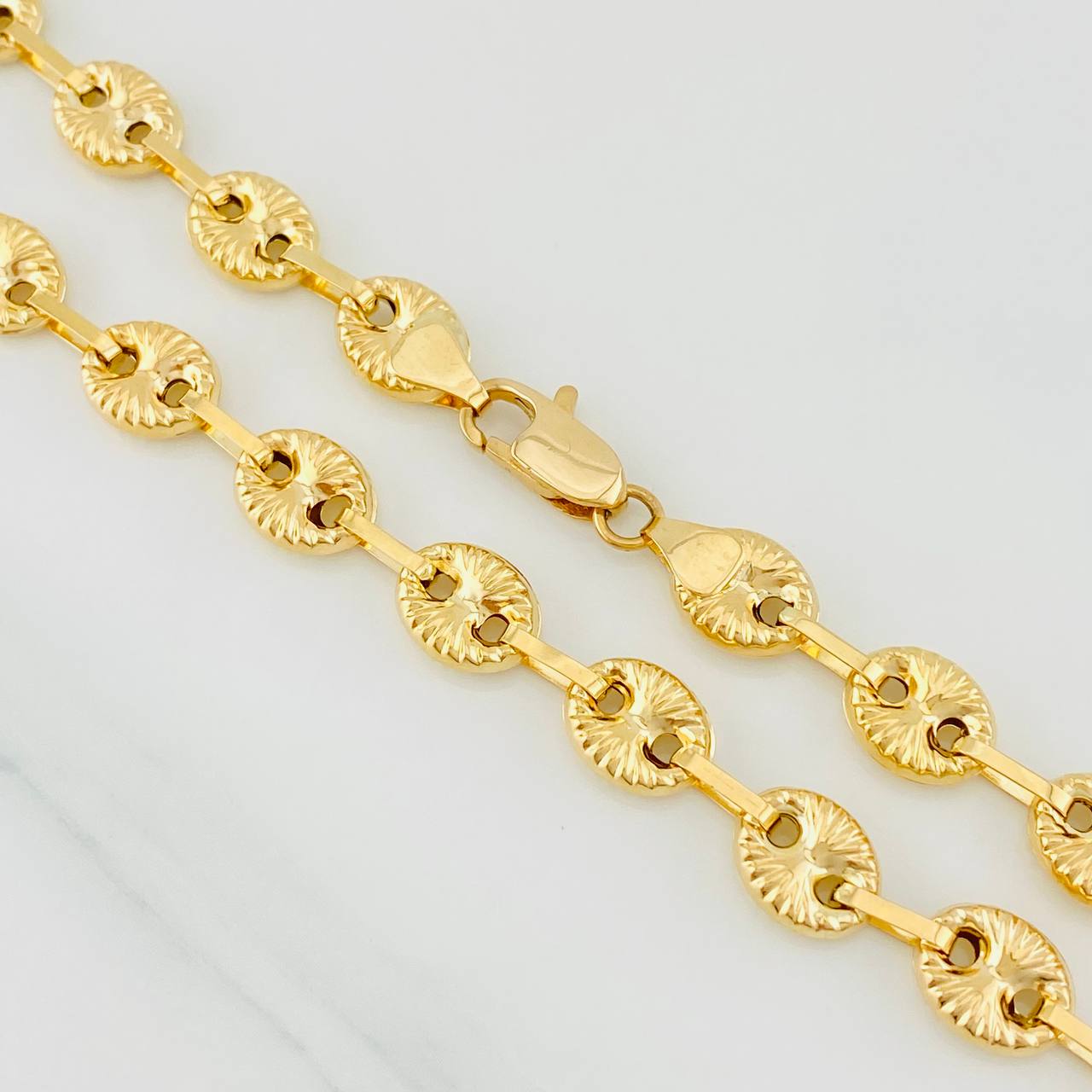 Cadena Rustica GC 23.2g / 24 in / 8.2mm Oro Amarillo 18K