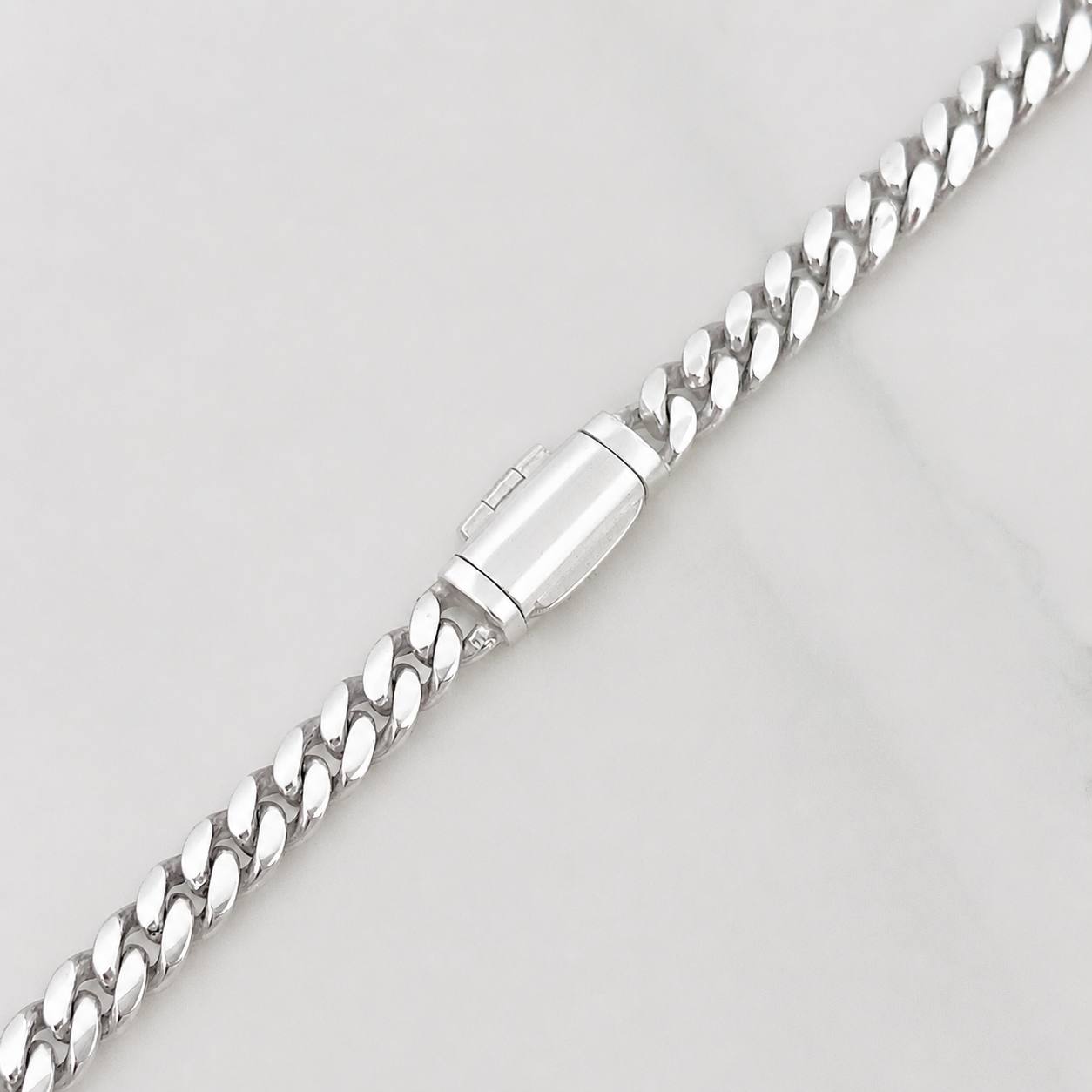 Cadena Cubana 40.35 g / 27 1/2 in / 4.65 mm Plata 950
