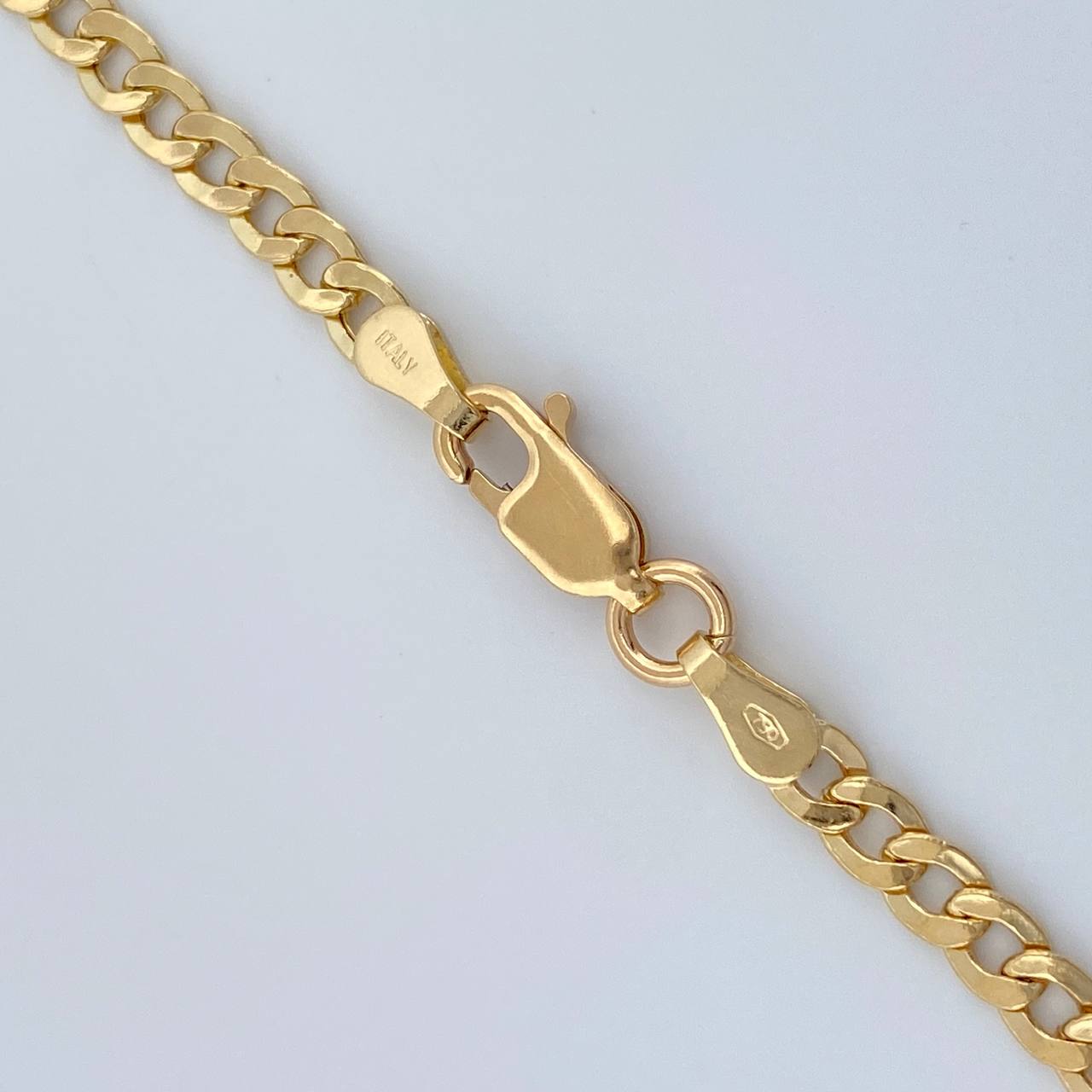 Cadena Cubana 7.3gr / 23 1/2 in / 3.12mm Oro Amarillo +1 18K &