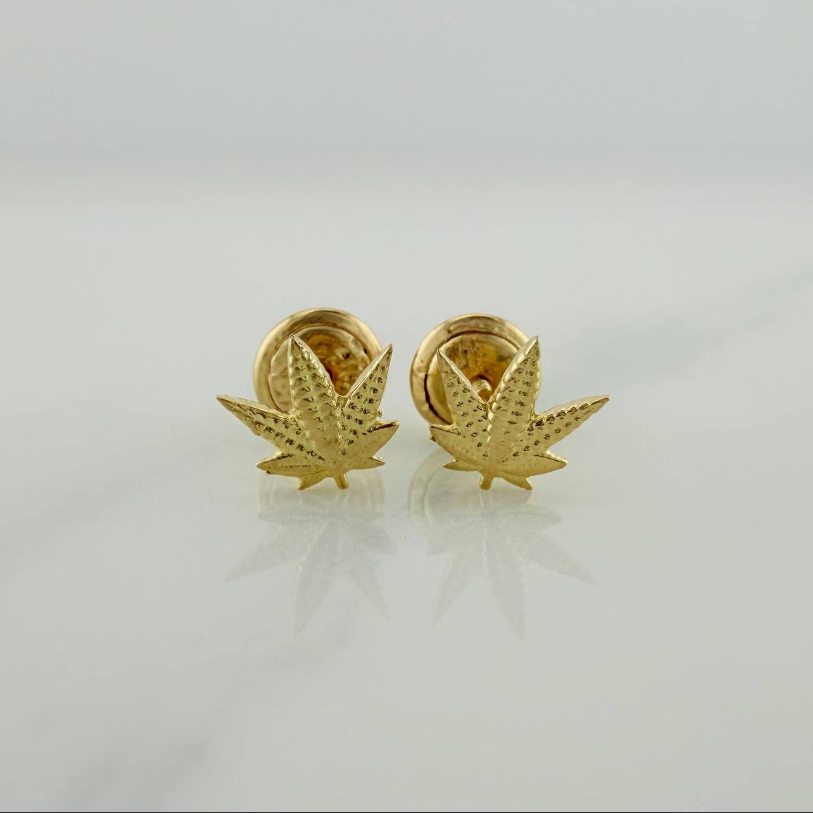 Topos Hojas 0.75gr / 6.39mm Oro Amarillo 18K &