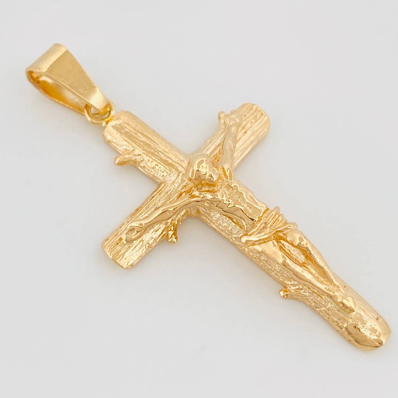 Dije Cruz Cristo 4.55 g / 1 3/4 in Oro Amarillo 18K