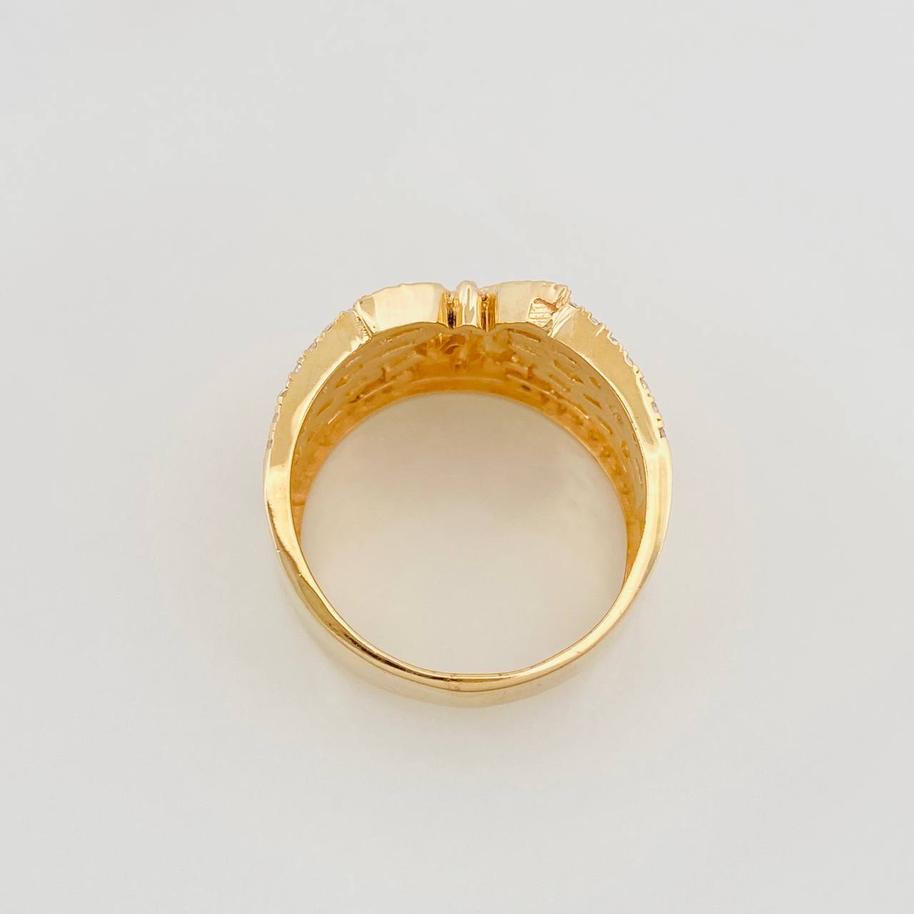 Saint Michael Archangel Ring 8.55 g / Size 9 1/2 Three Golds 18K