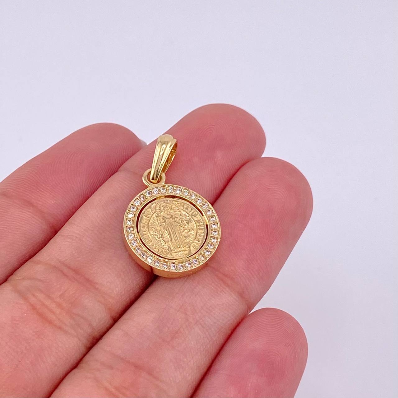 Dije Medalla San Benito 2.4g / 1 in Oro Amarillo 18K