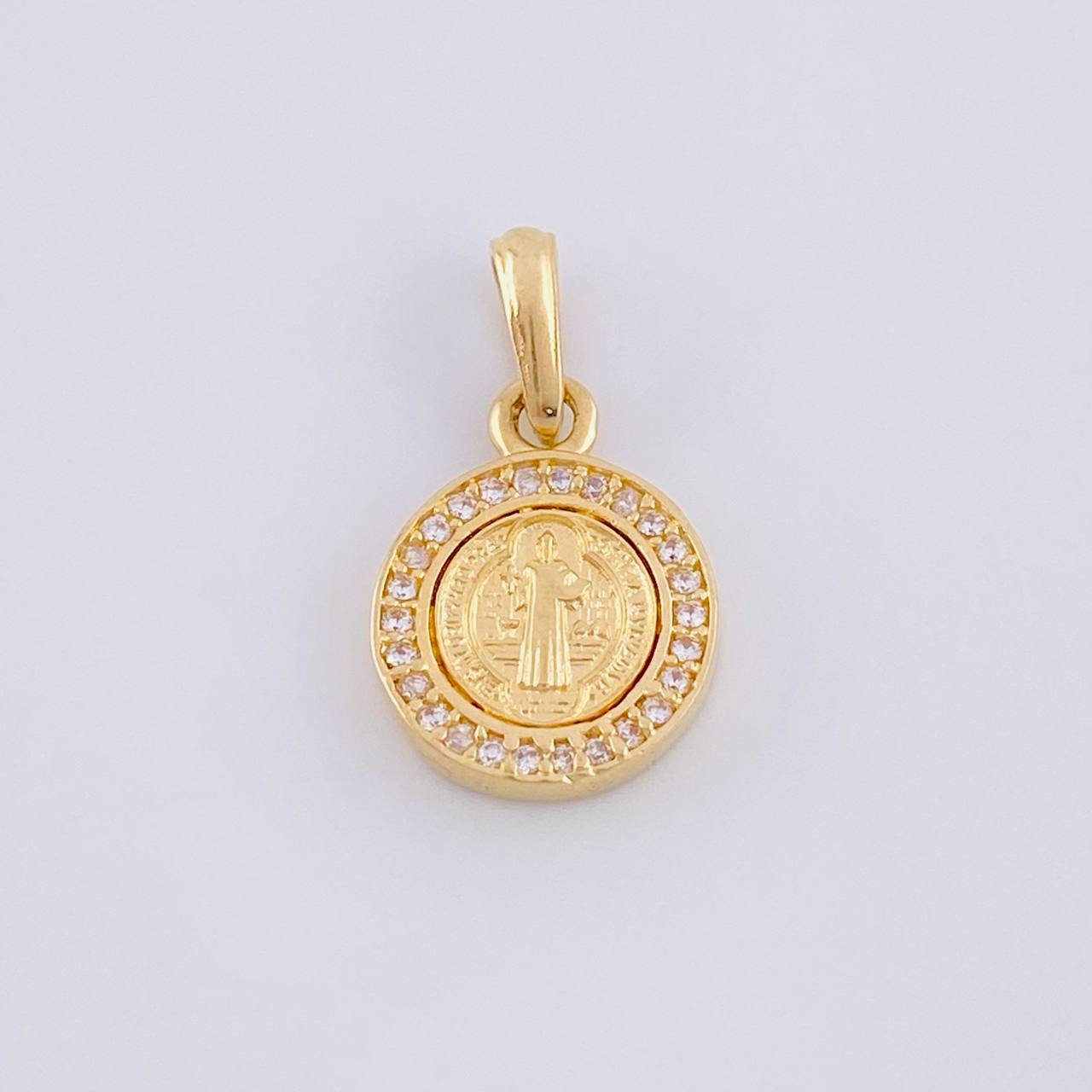 Dije Medalla San Benito 1.55g / 3/4 in Oro Amarillo 18K