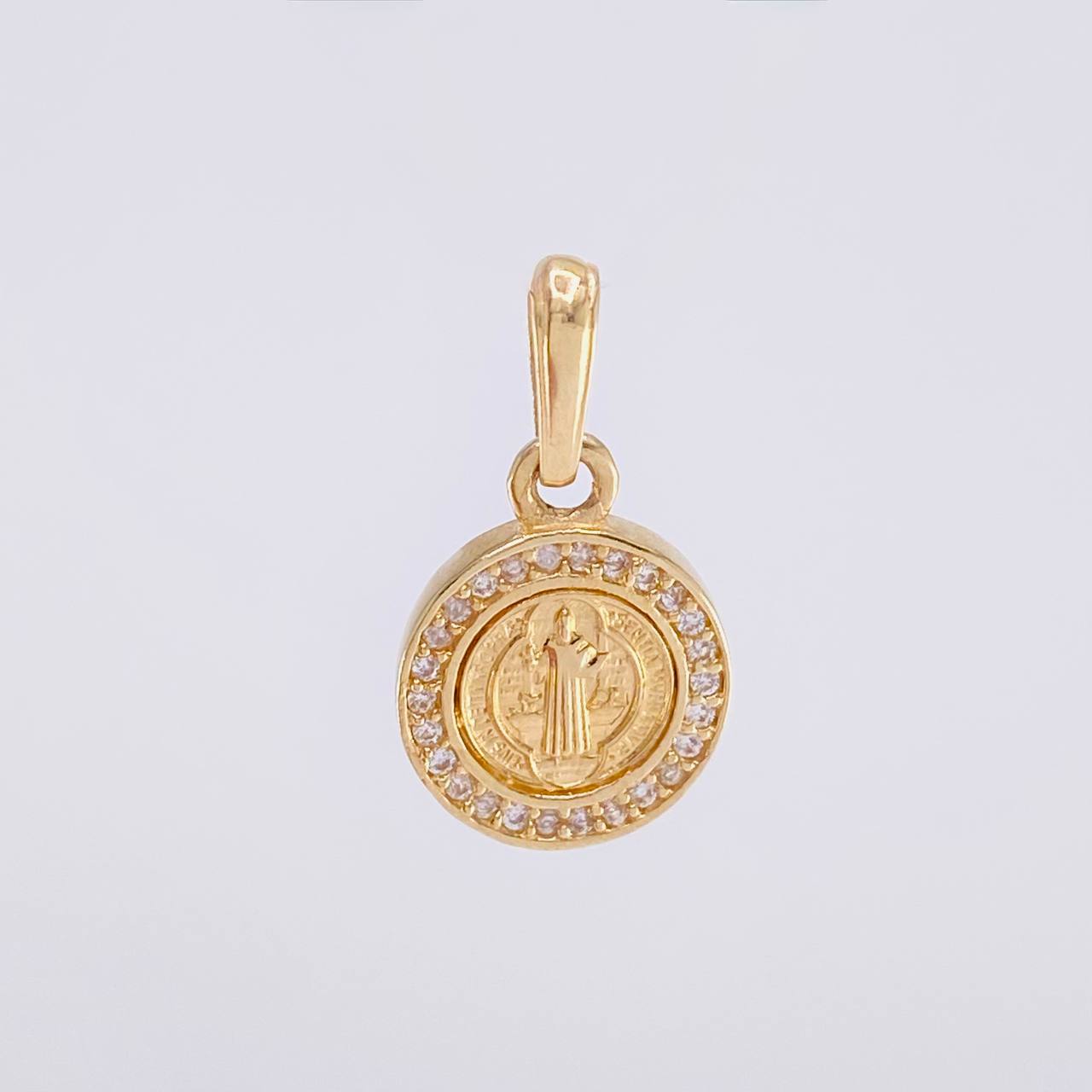 Dije Medalla San Benito 1.55g / 3/4 in Oro Amarillo 18K