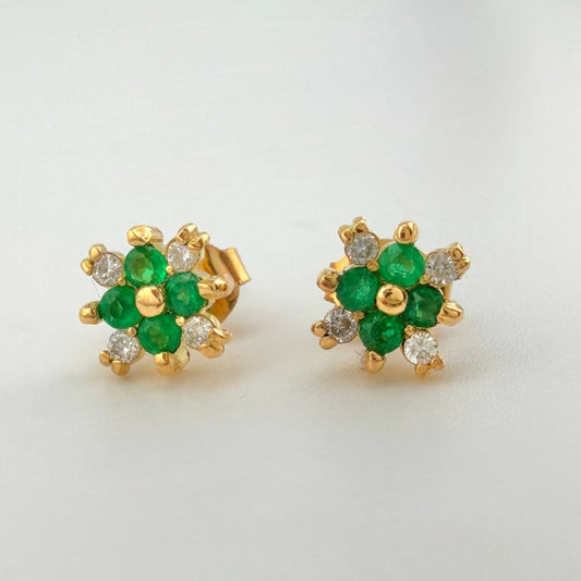 Topos Flor Doble Petalo Esmeralda 18pts Diamantes 8pts 1.8gr / 6mm Oro Amarillo 18K *