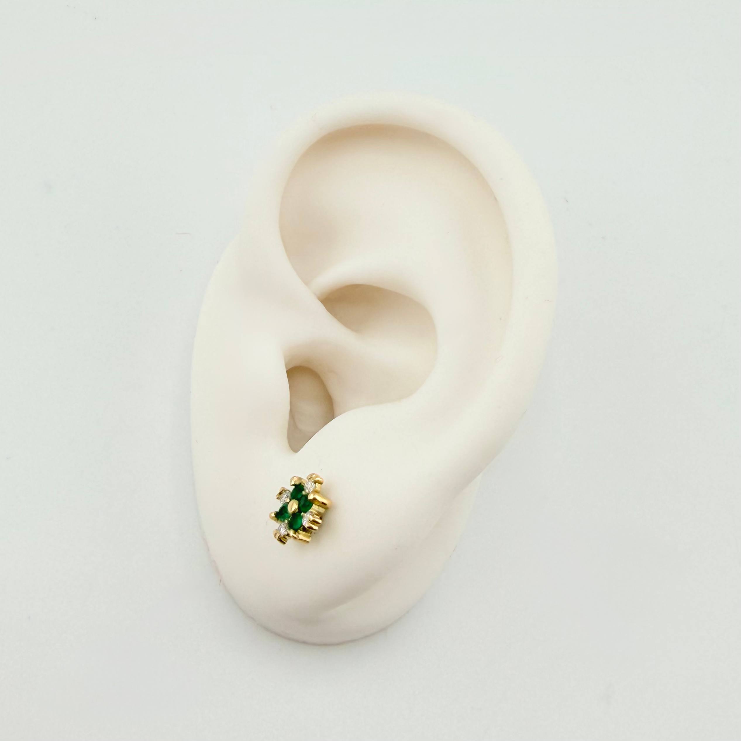 Topos Flor Doble Petalo Esmeralda 18pts Diamantes 8pts 1.8gr / 6mm Oro Amarillo 18K *