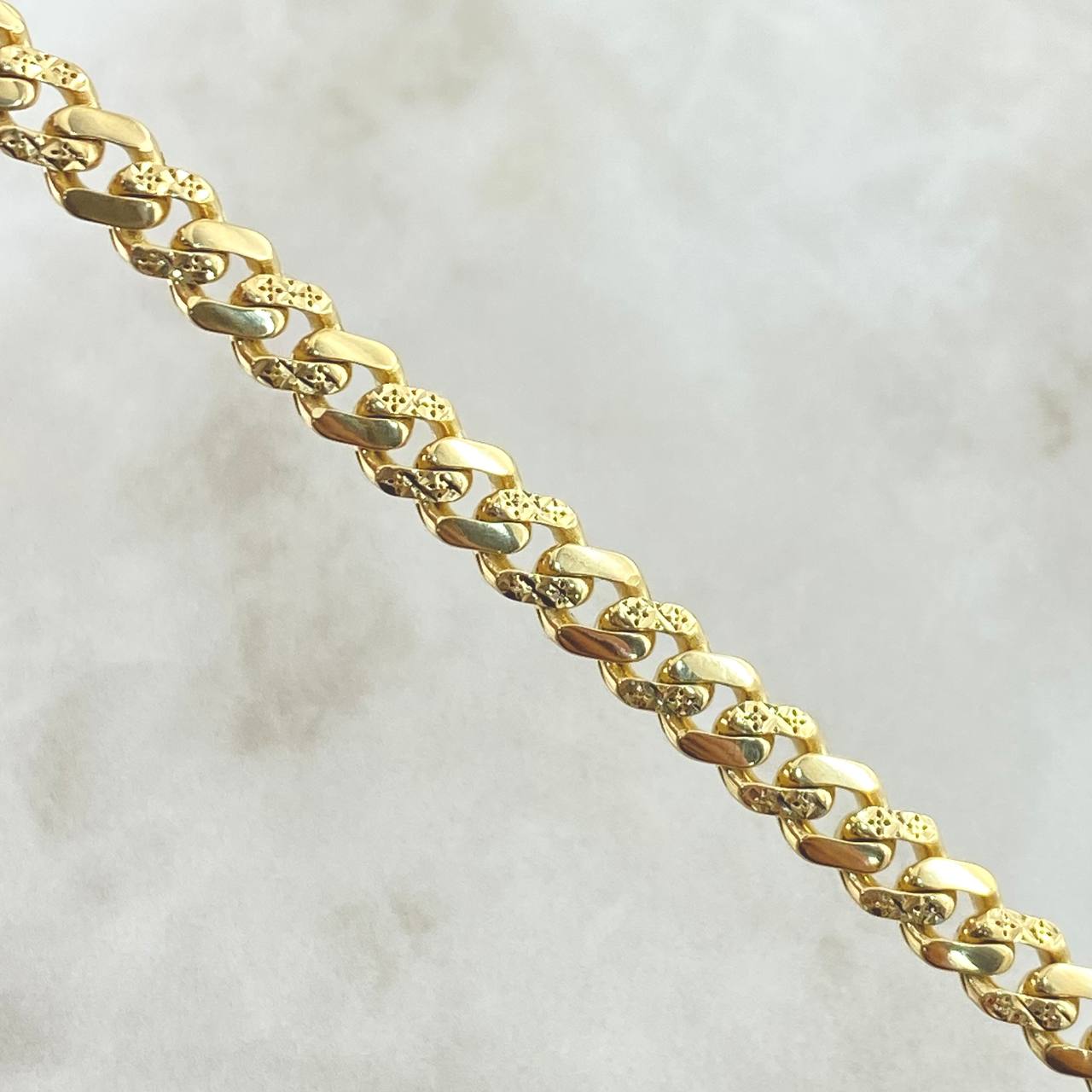 Cuban Links Infinite 24.25gr / 60cm / 6.2mm Diamond Cut Partial Yellow Gold +2 18K ©
