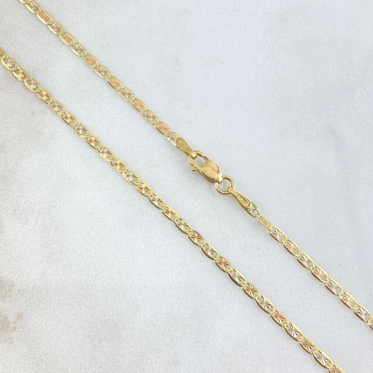 Cadena Plana 3.1gr / 50cm / 2.2mm Diamantada Tres Oros +3 18K ©