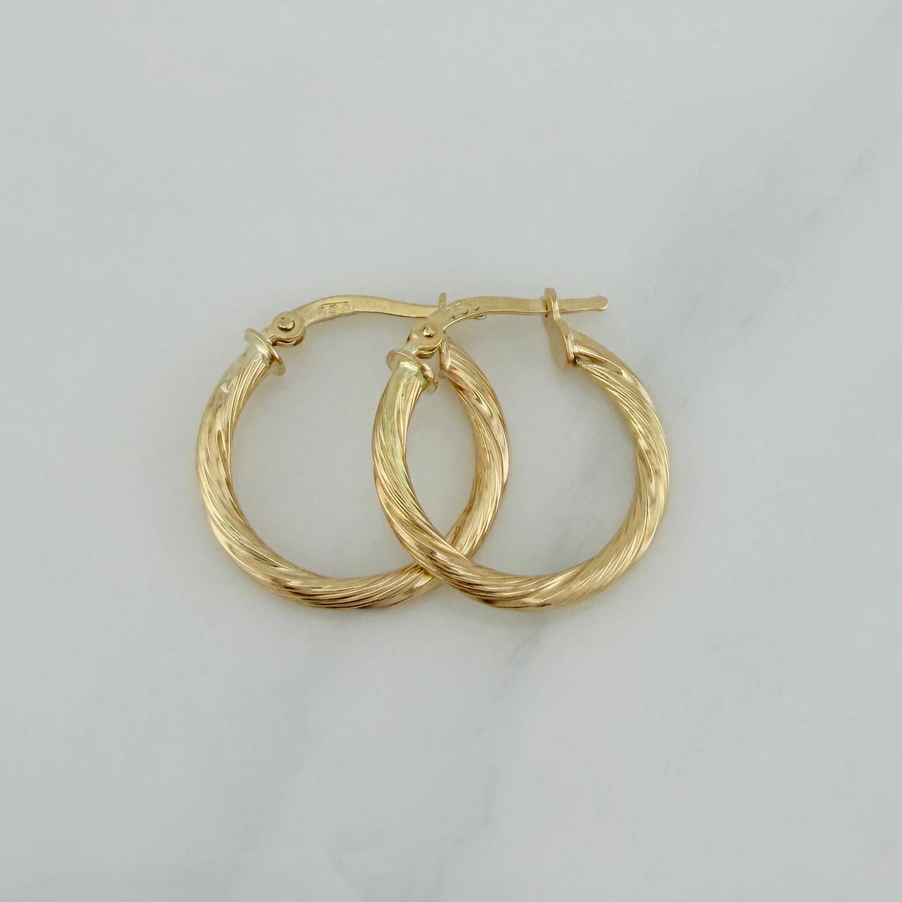 Candongas Mary 1.8 g / 3/4 in Oro Amarillo 18K