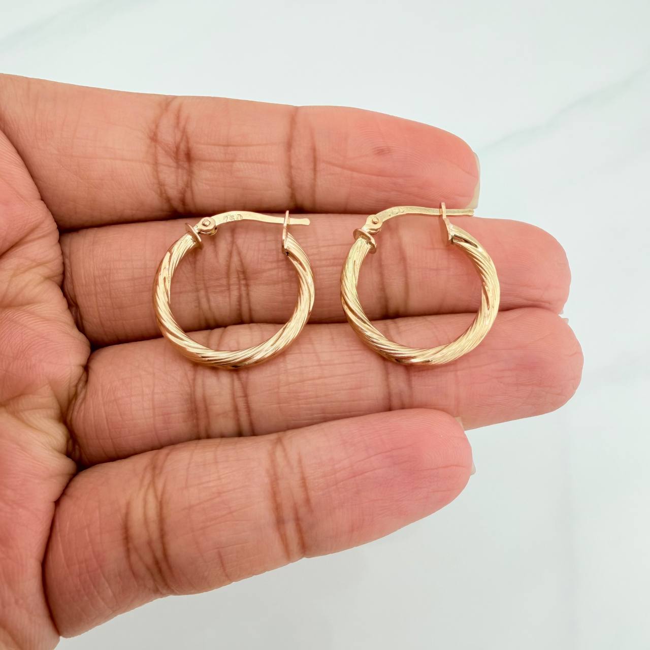 Candongas Mary 1.8 g / 3/4 in Oro Amarillo 18K