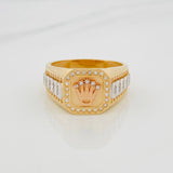 Crown Signet Ring 7.75 g / Size 10 1/2 Three Golds 18K