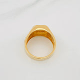 Crown Signet Ring 7.75 g / Size 10 1/2 Three Golds 18K