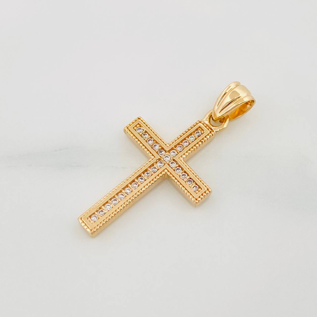 Dije Cruz 2.4 g / 1 1/4 in Oro Amarillo 18K