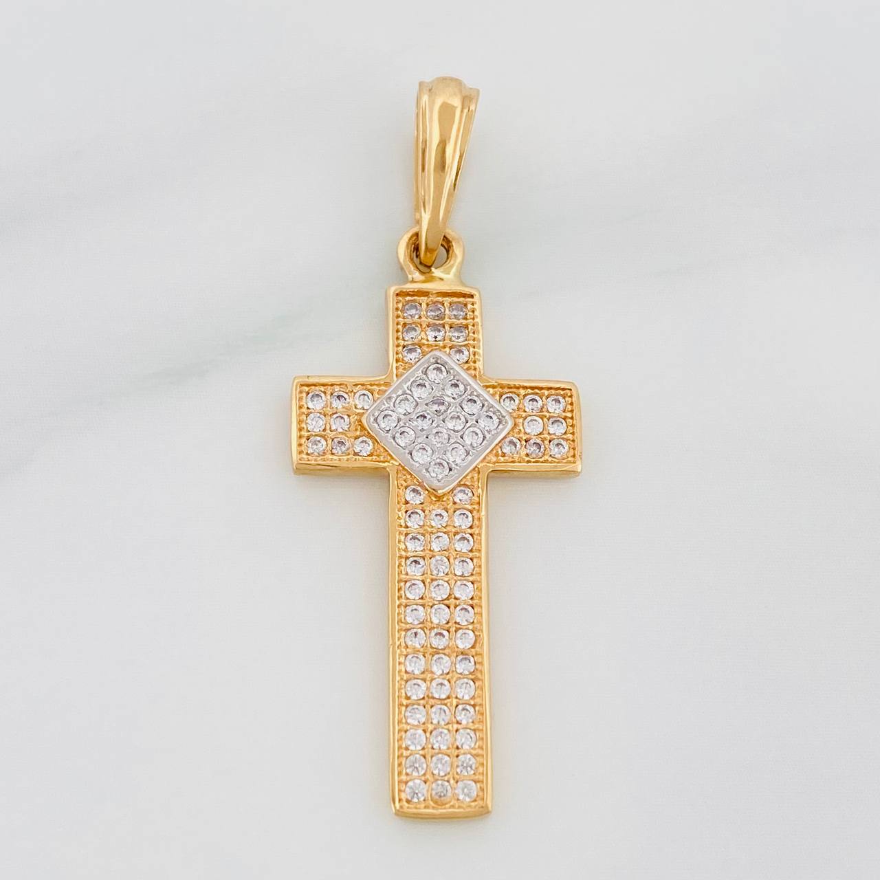 Dije Cruz 3.05 g / 1 1/4 in Dos Oros Amarillo Blanco 18K