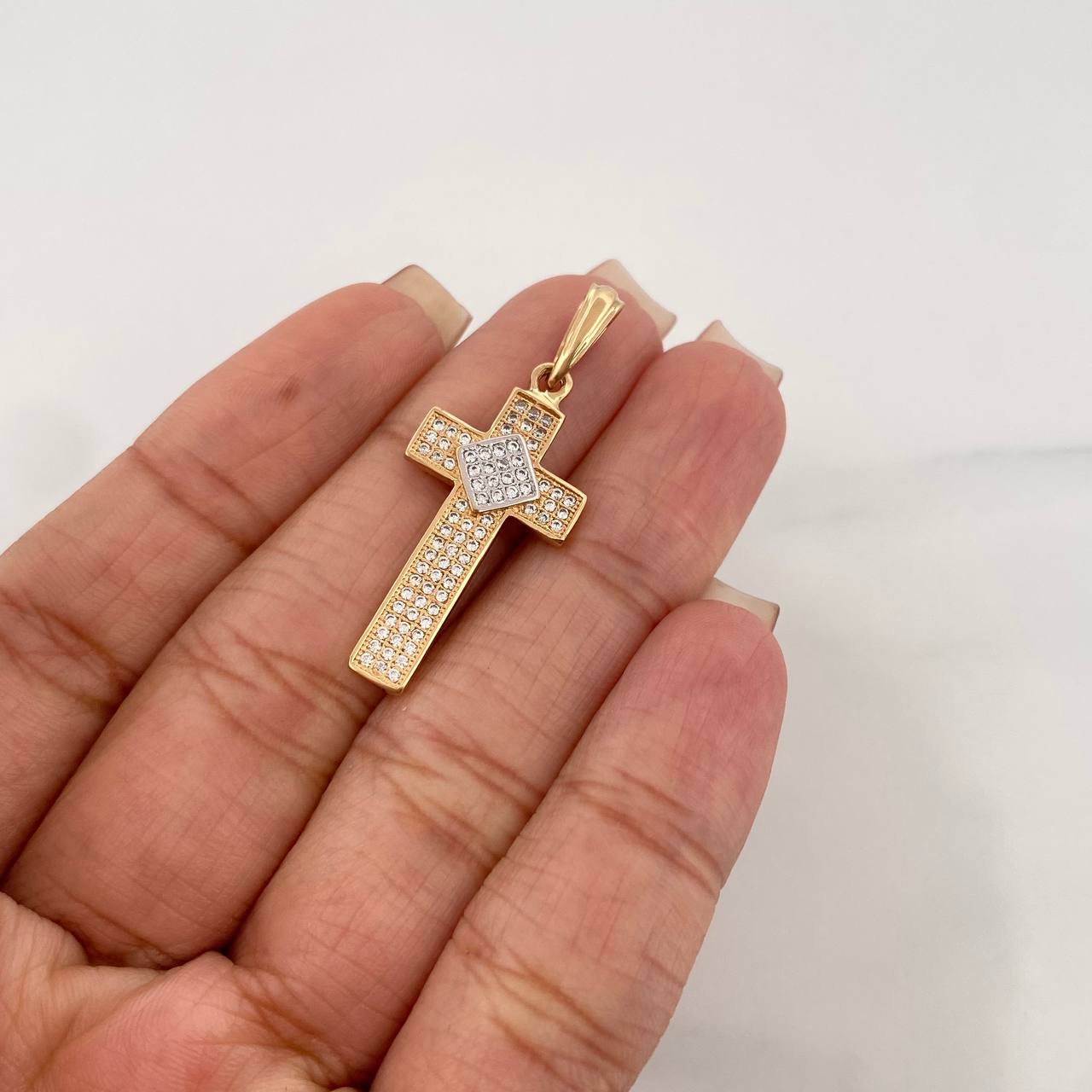 Dije Cruz 3.05 g / 1 1/4 in Dos Oros Amarillo Blanco 18K