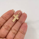 Dije Cruz 1.35 g / 3/4 in Oro Amarillo 18K