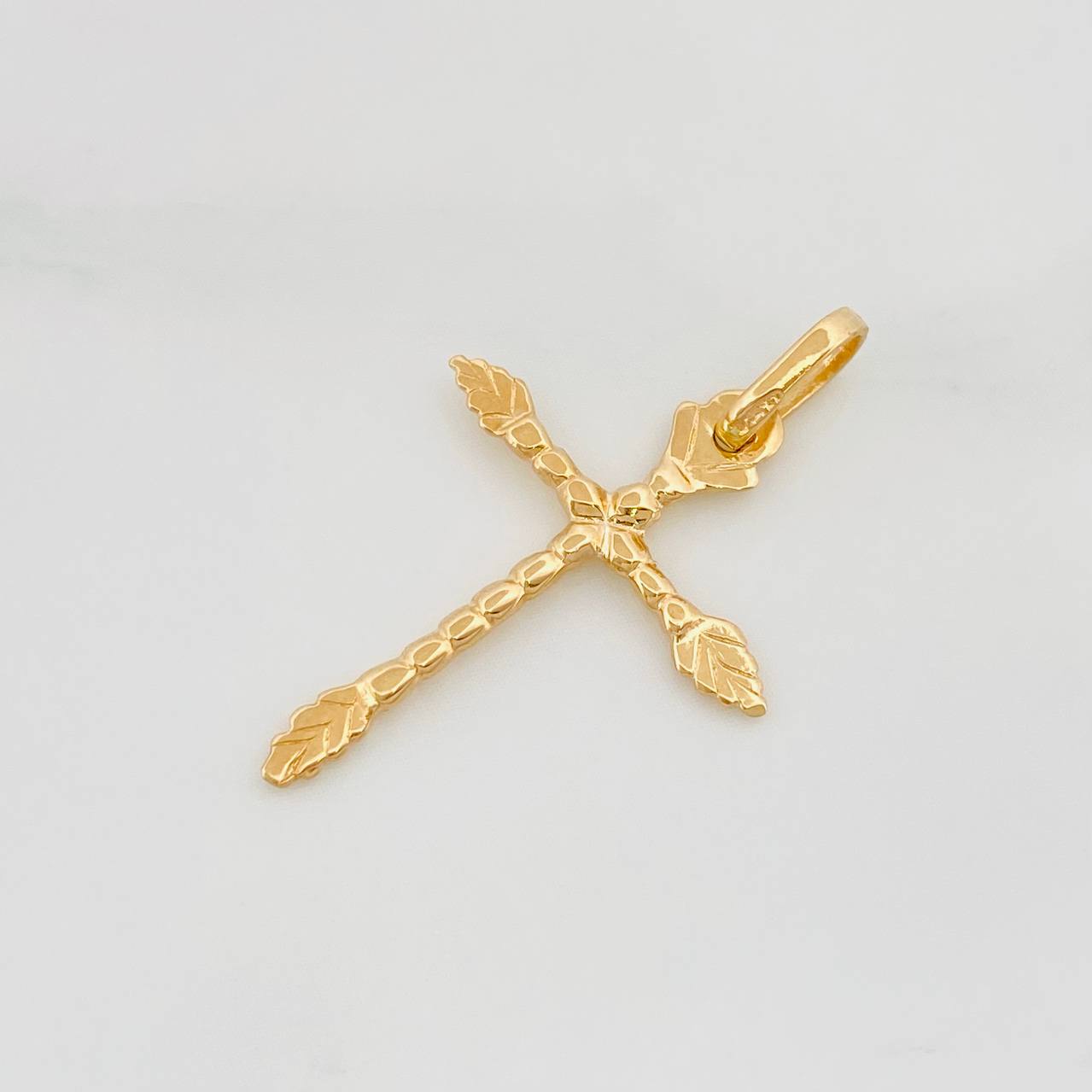 Dije Cruz Rustica 1 g / 1 1/4 in Oro Amarillo 18K