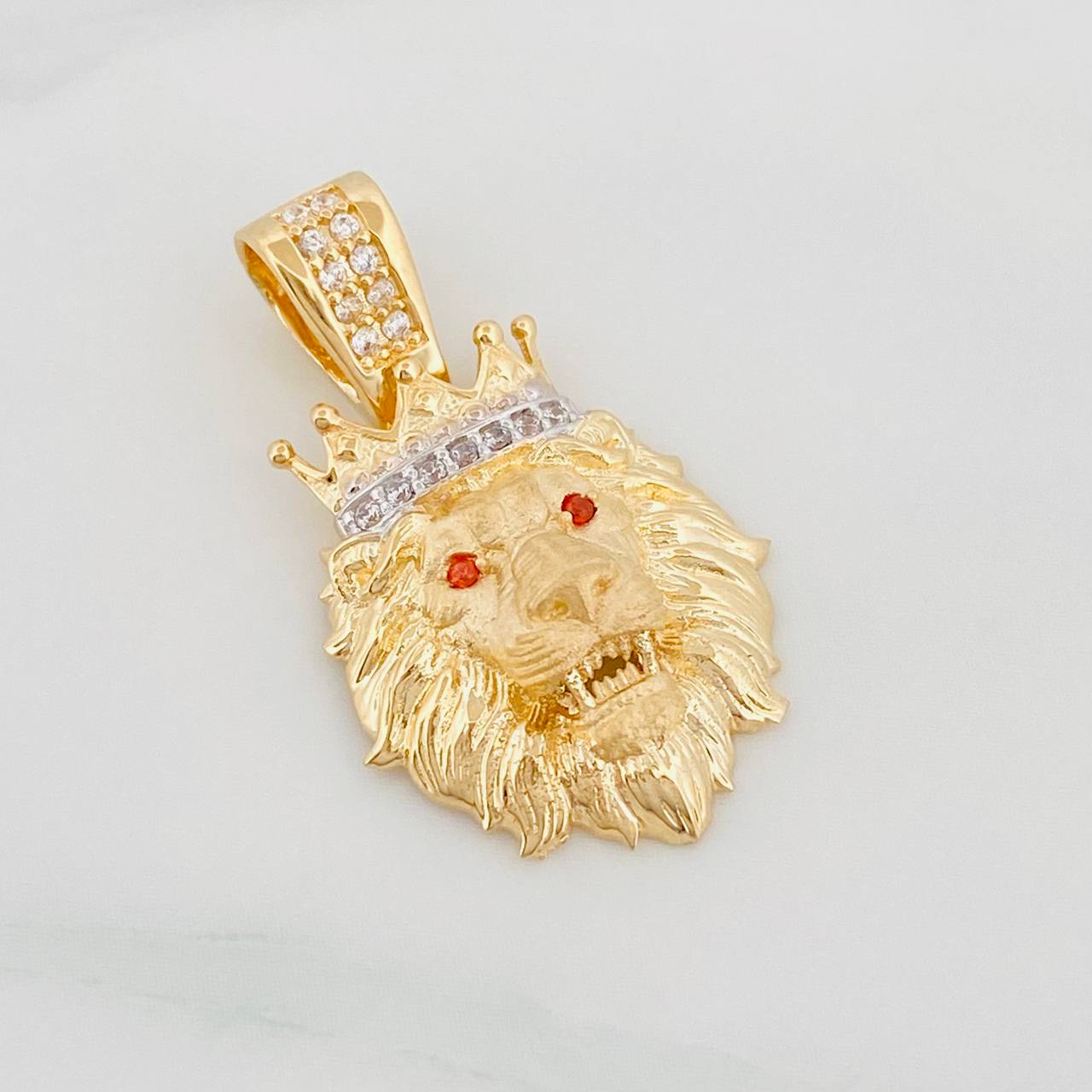 Dije Leon 3.35 g / 3/4 in Dos Oros Amarillo Blanco 18K