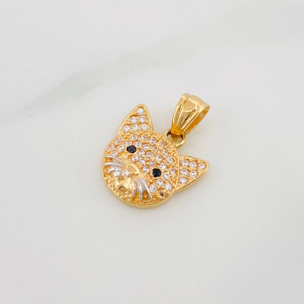 Dije Gato 1.9 g / 3/4 in Oro Amarillo 18K