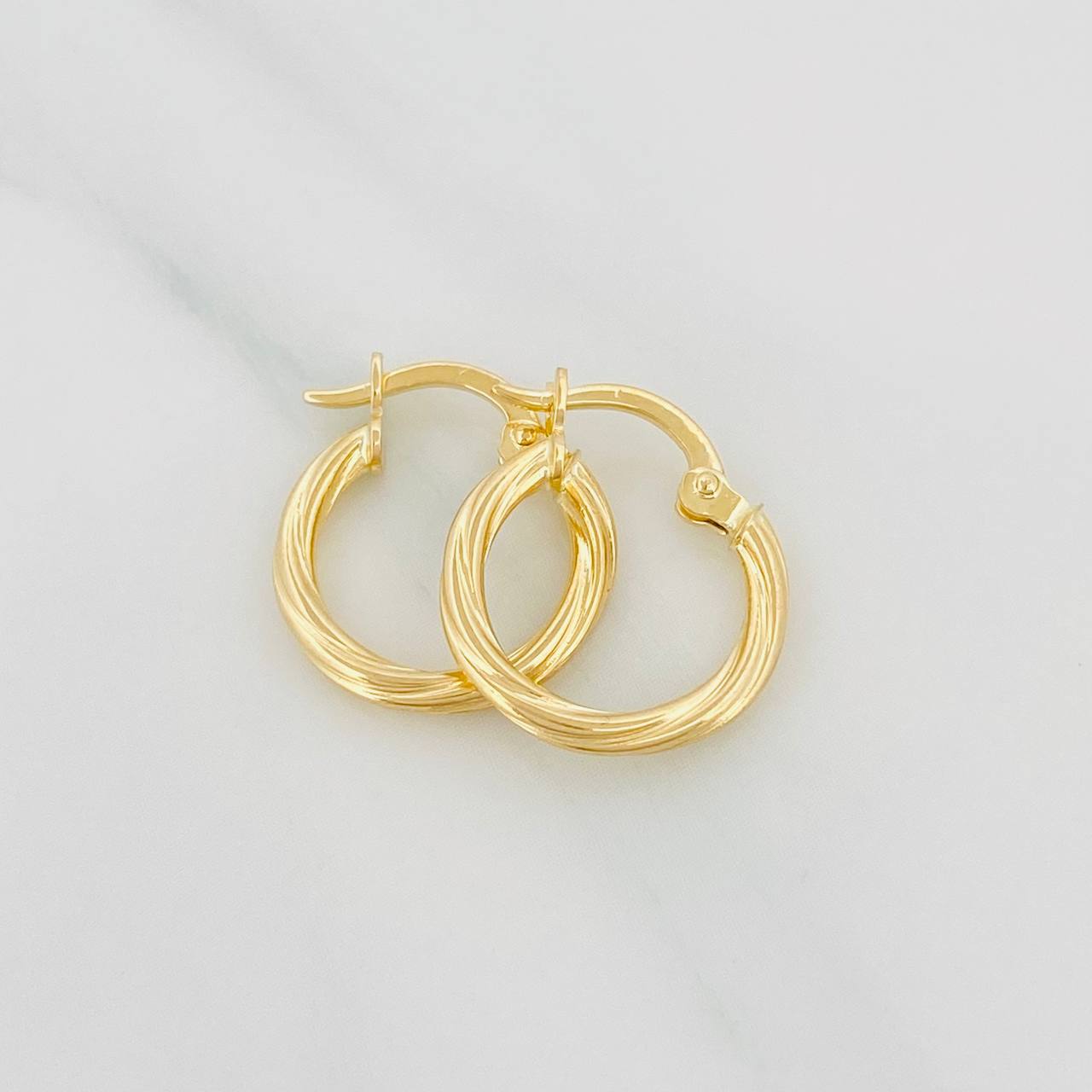 Hoop Earrings Mary 1.05 g / 1/2 in 18K Yellow Gold