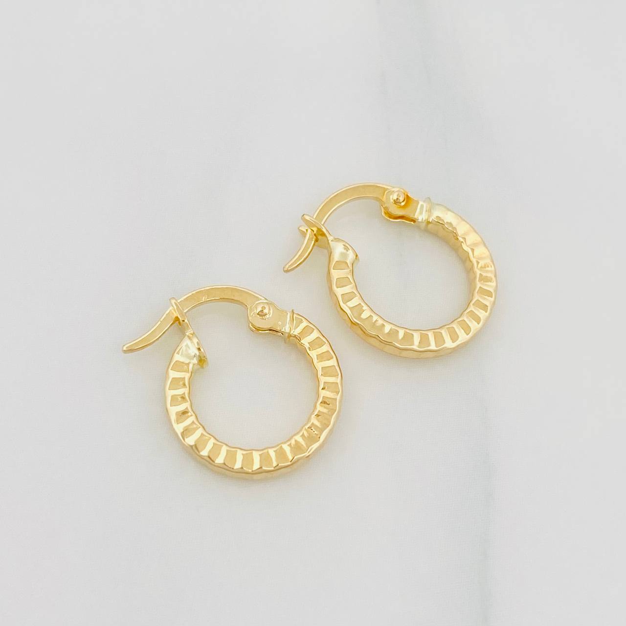 Candongas Emi 1.05 g / 1/2 in Oro Amarillo 18K