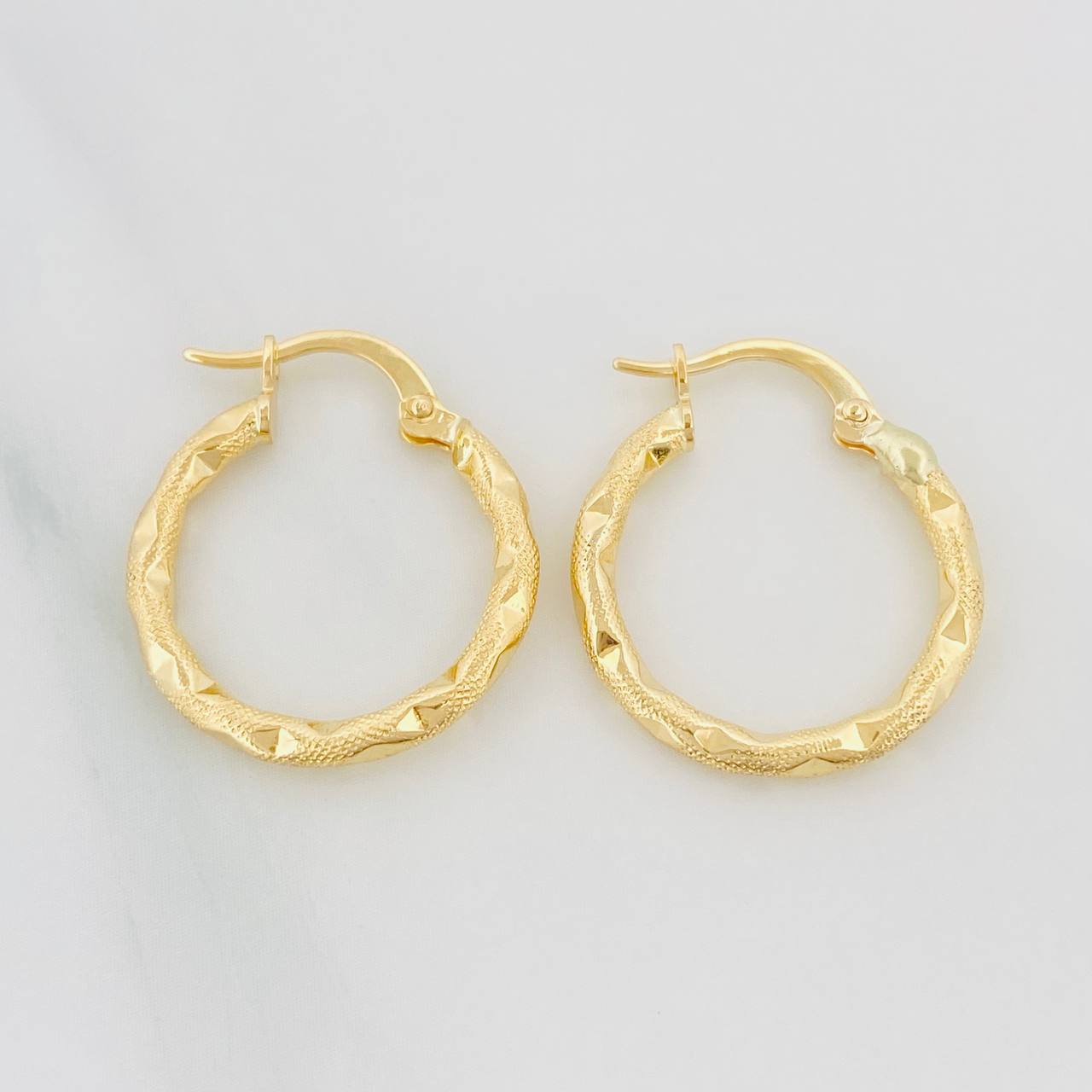 Candongas Val 1.65 g / 3/4 in Oro Amarillo 18K